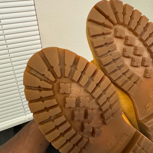 Timberland 6-Inch Premium Wheat Waterproof Boot - Picture 9 of 11